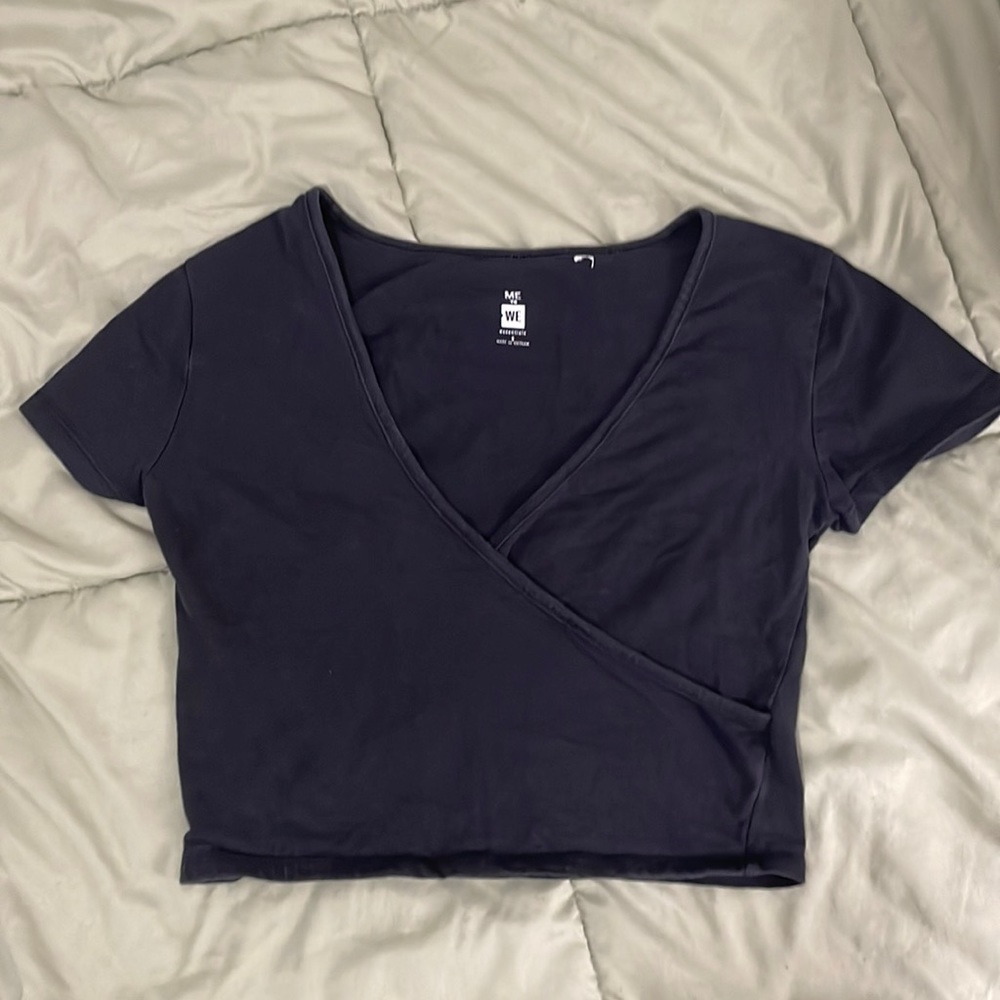 Me to We black crossover shirt. Size S